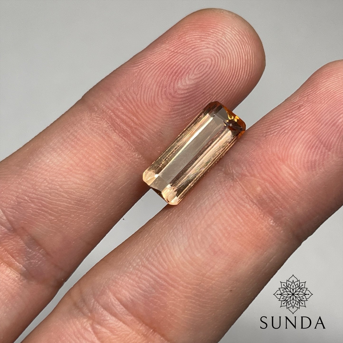 6.45ct Yellowish Orange Imperial Topaz