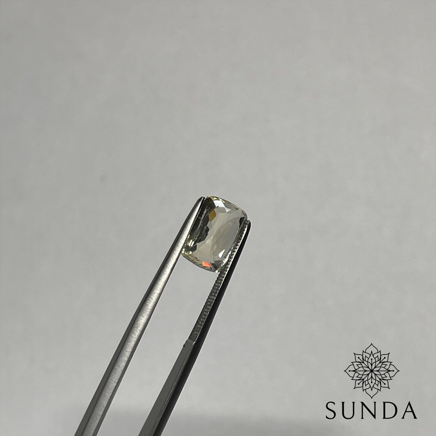3.72ct Unheated Yellow Sapphire, Sri Lanka