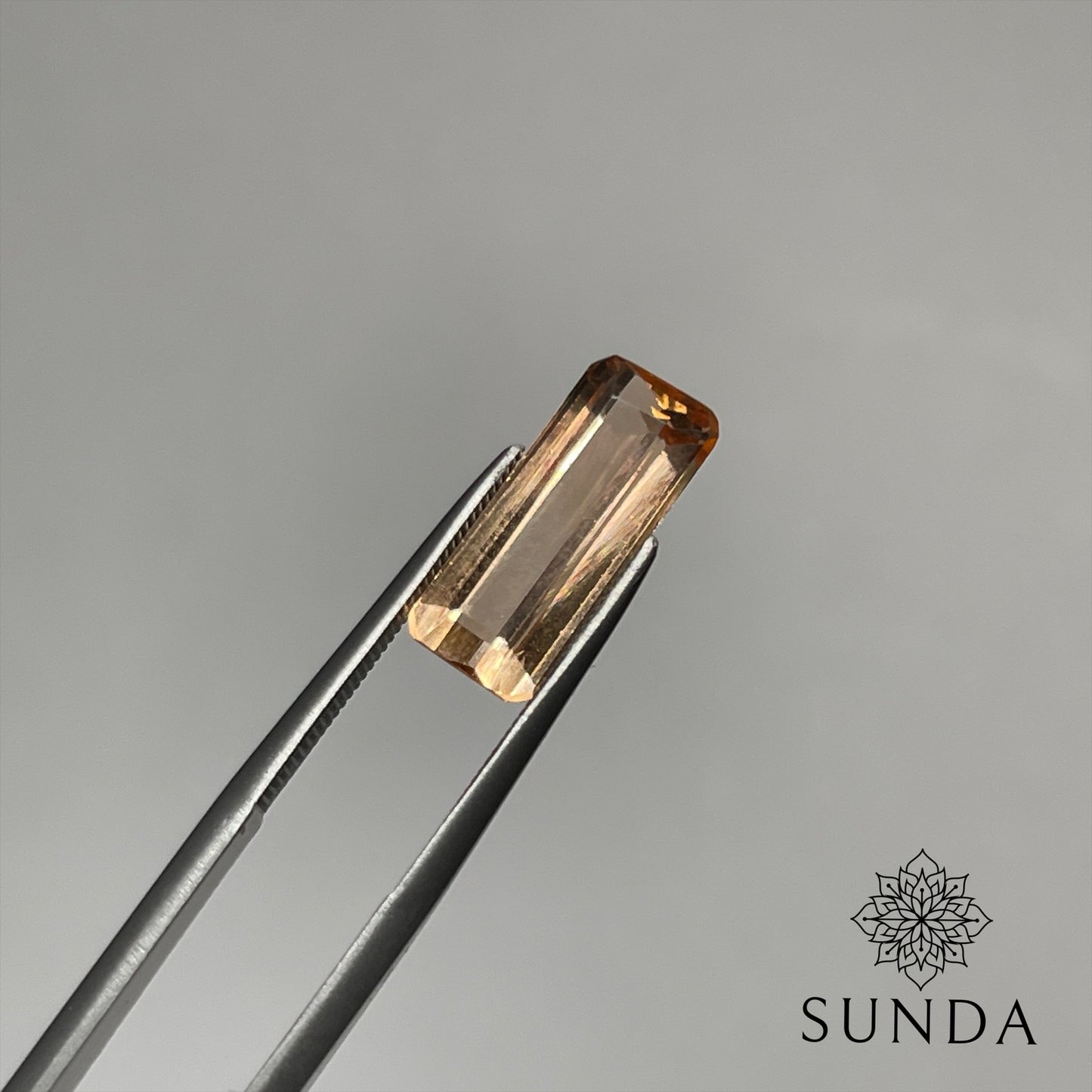 6.45ct Yellowish Orange Imperial Topaz